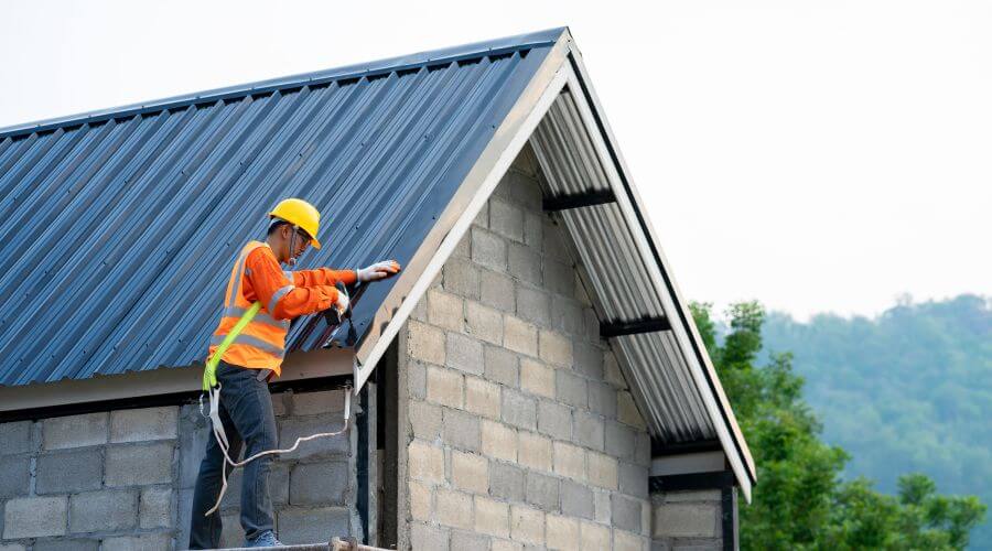 Expert Emergency Roof Repairs services in Notre Dame, IN